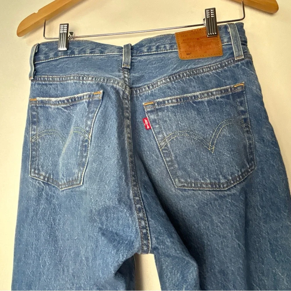 Levi's‎ 501 Distressed Button Fly Blue Jeans 30